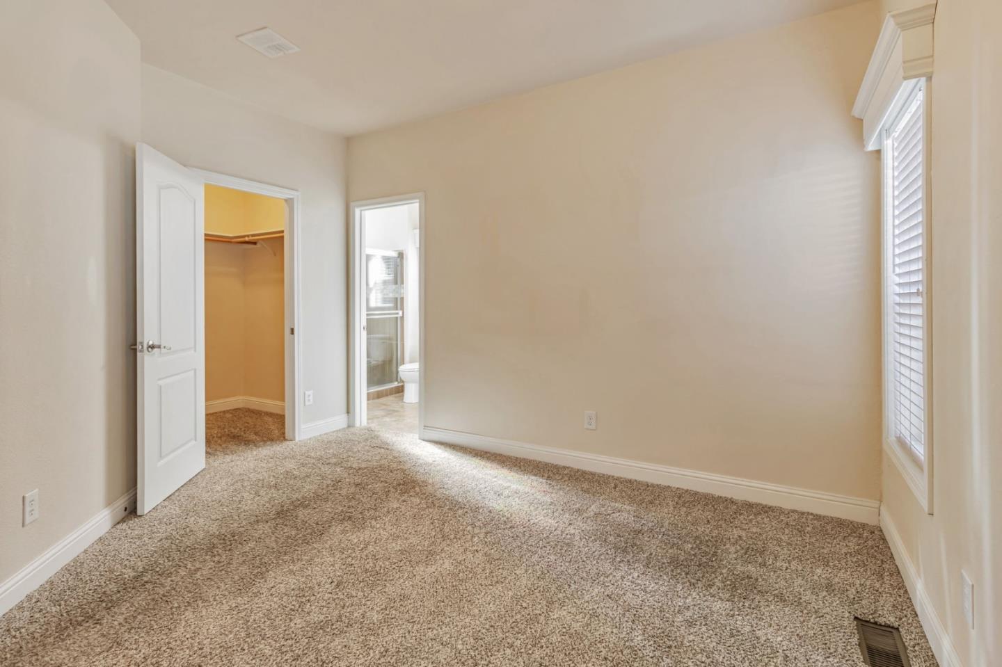 Detail Gallery Image 26 of 33 For 440 Moffet Blvd #127,  Mountain View,  CA 94043 - 3 Beds | 2 Baths