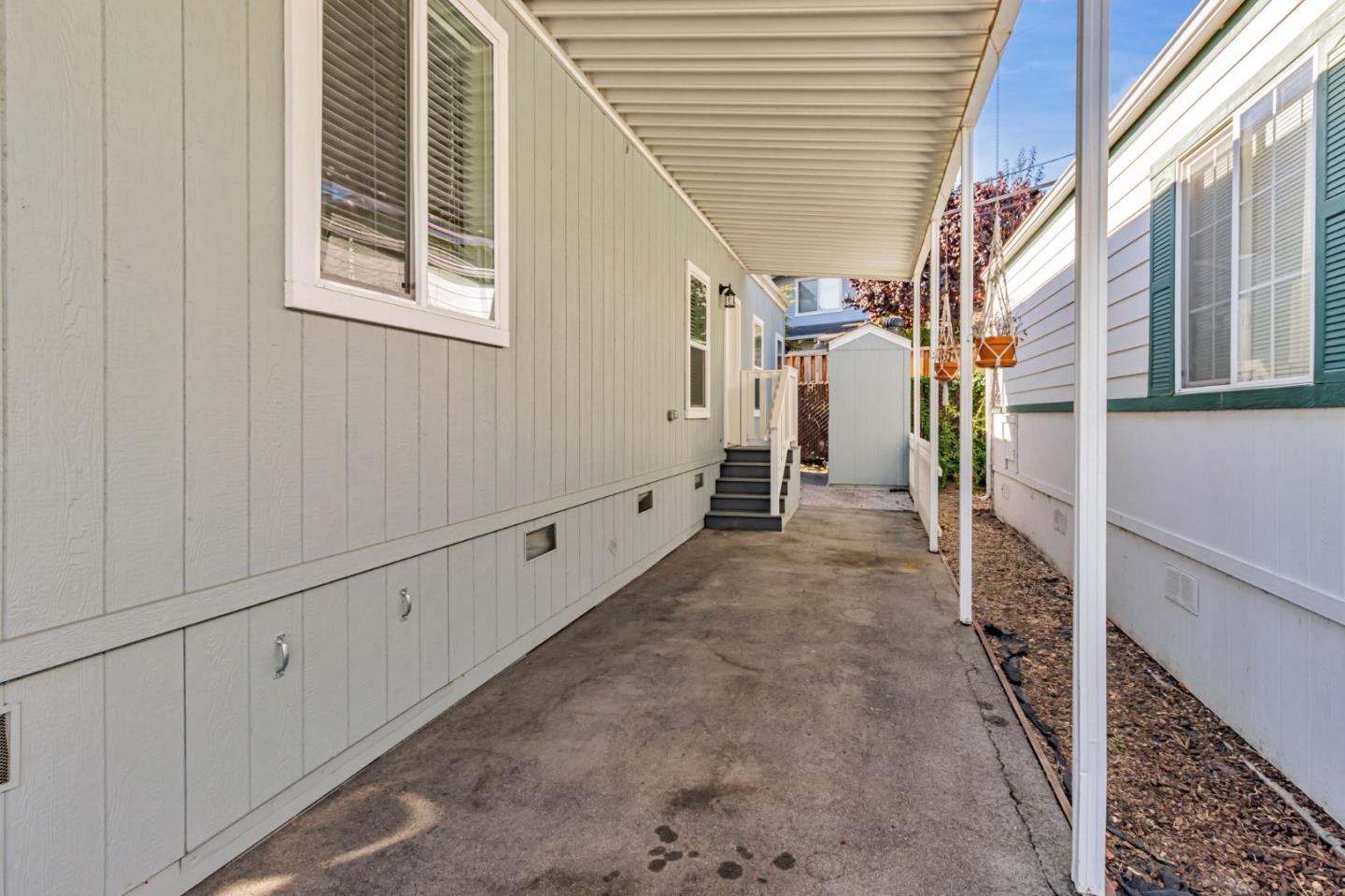 Detail Gallery Image 30 of 33 For 440 Moffet Blvd #127,  Mountain View,  CA 94043 - 3 Beds | 2 Baths