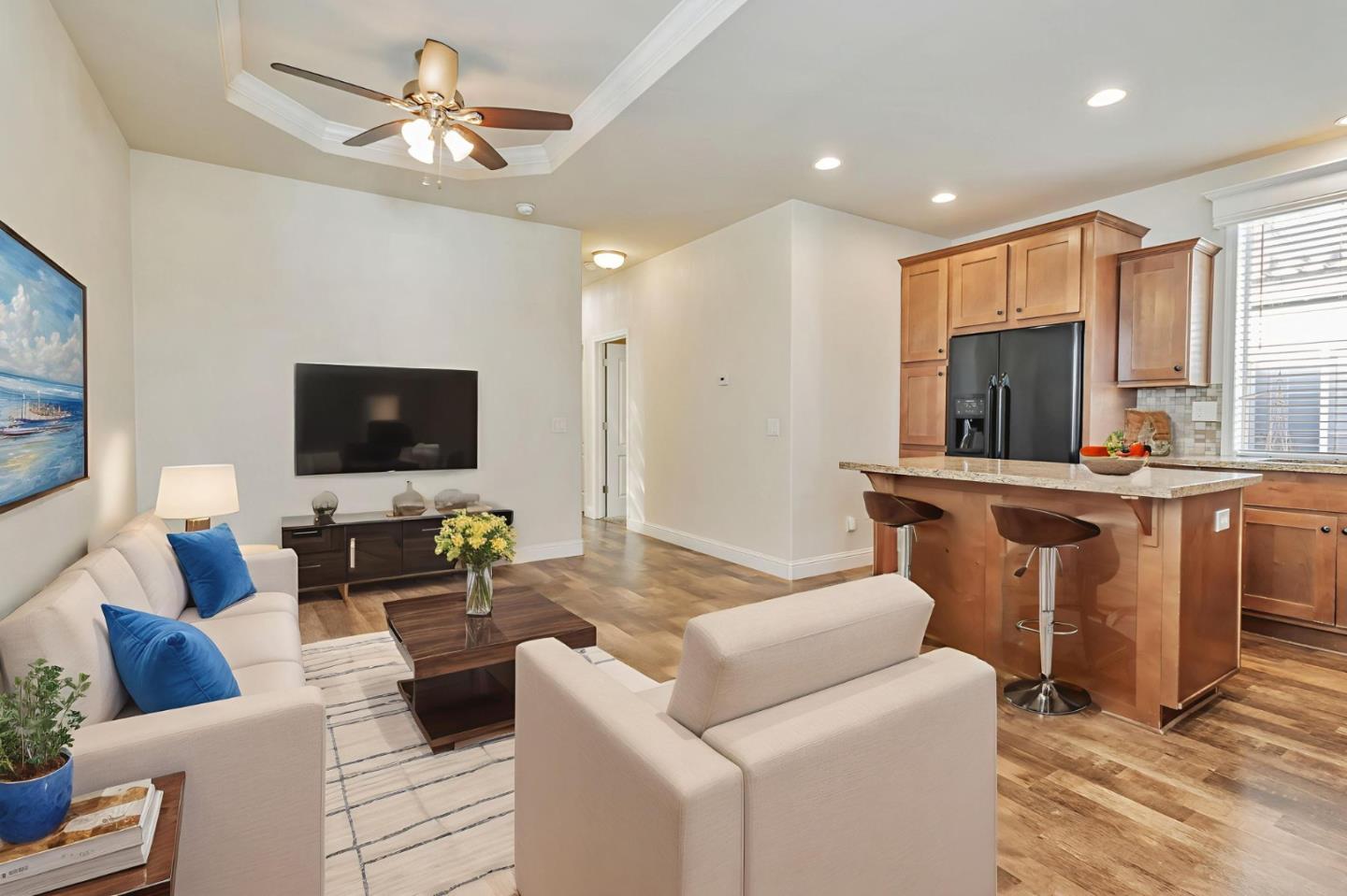 Detail Gallery Image 6 of 33 For 440 Moffet Blvd #127,  Mountain View,  CA 94043 - 3 Beds | 2 Baths
