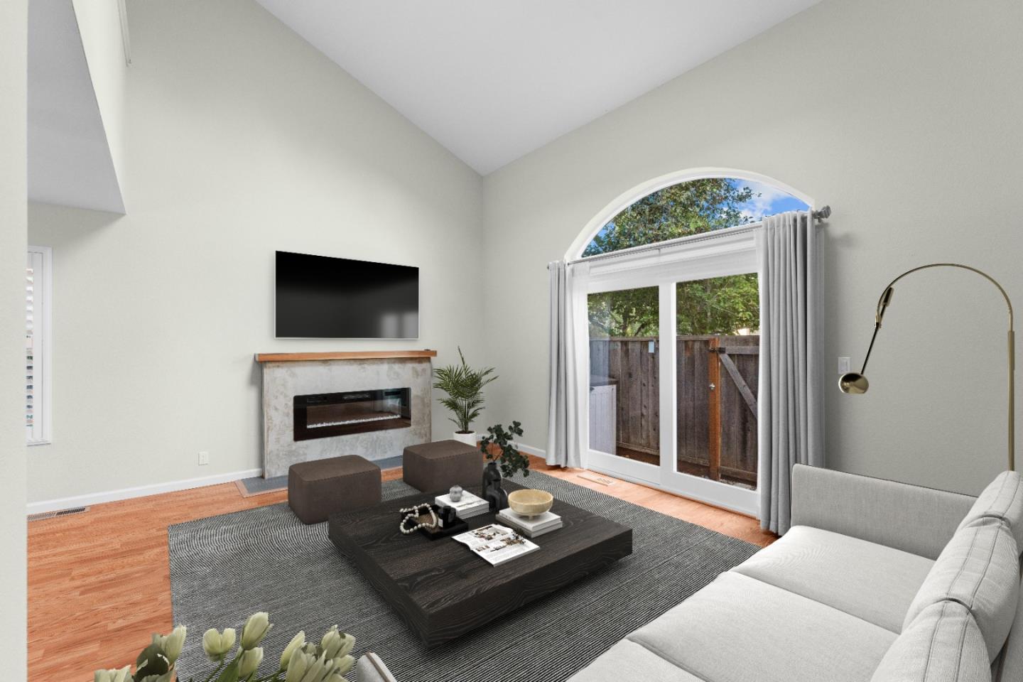 Detail Gallery Image 11 of 34 For 118 Stoney Creek Rd, Santa Cruz,  CA 95060 - 3 Beds | 2/1 Baths