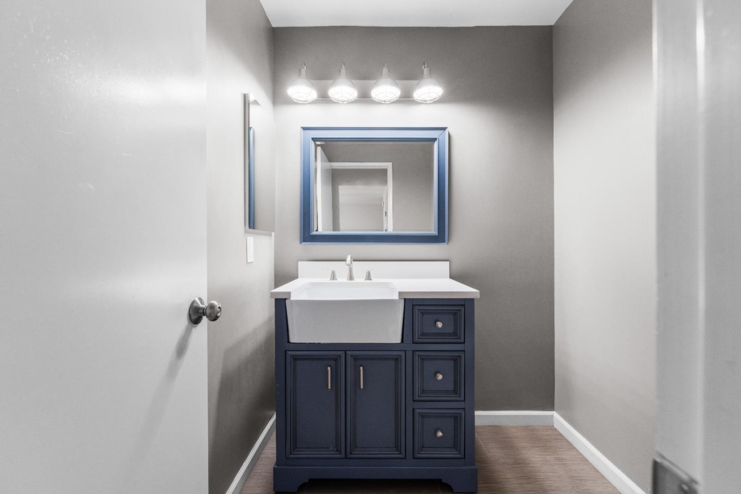Detail Gallery Image 13 of 34 For 118 Stoney Creek Rd, Santa Cruz,  CA 95060 - 3 Beds | 2/1 Baths