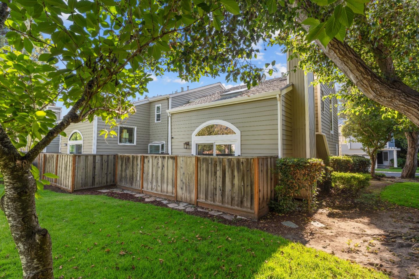 Detail Gallery Image 29 of 34 For 118 Stoney Creek Rd, Santa Cruz,  CA 95060 - 3 Beds | 2/1 Baths