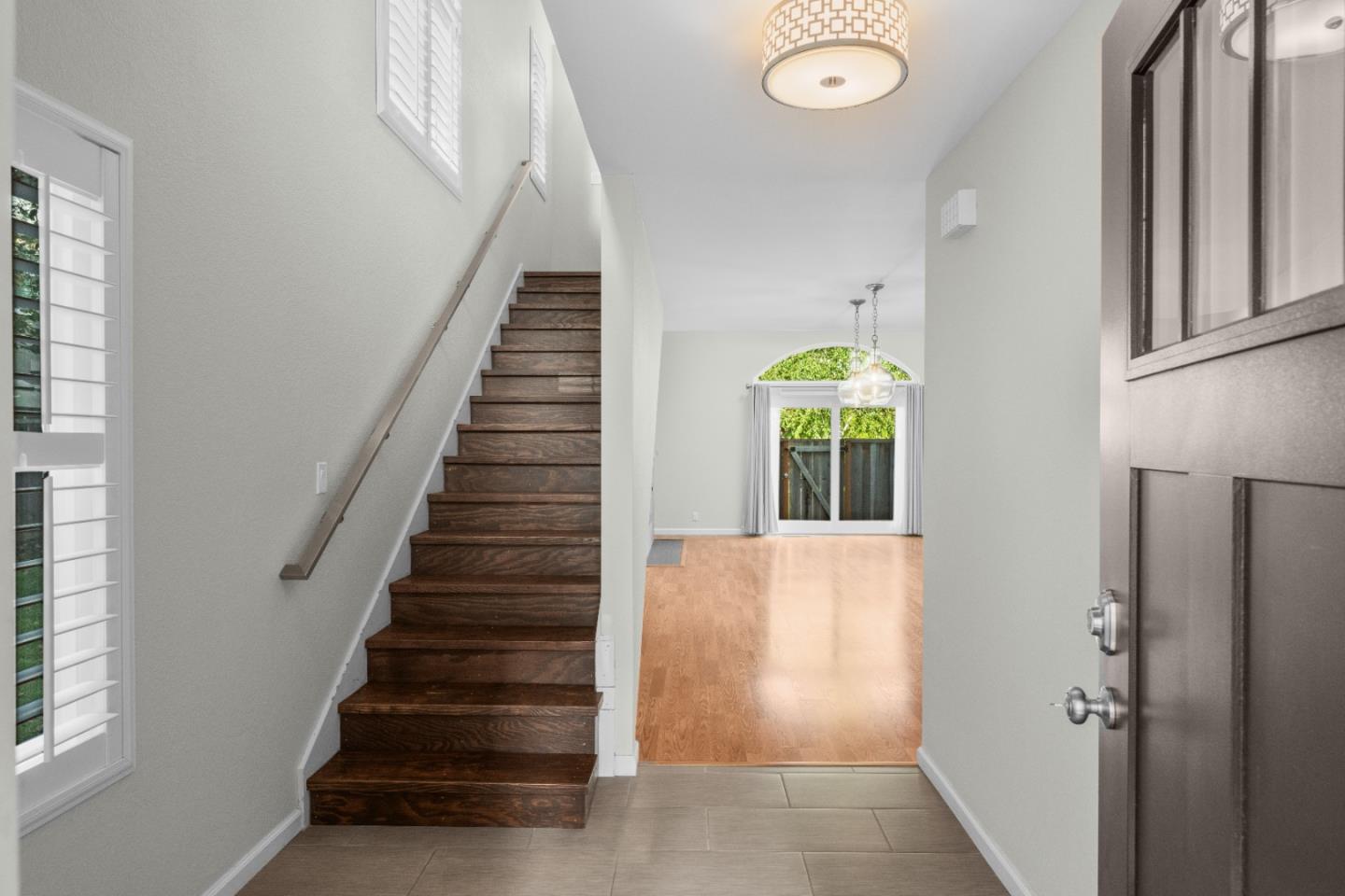 Detail Gallery Image 3 of 34 For 118 Stoney Creek Rd, Santa Cruz,  CA 95060 - 3 Beds | 2/1 Baths