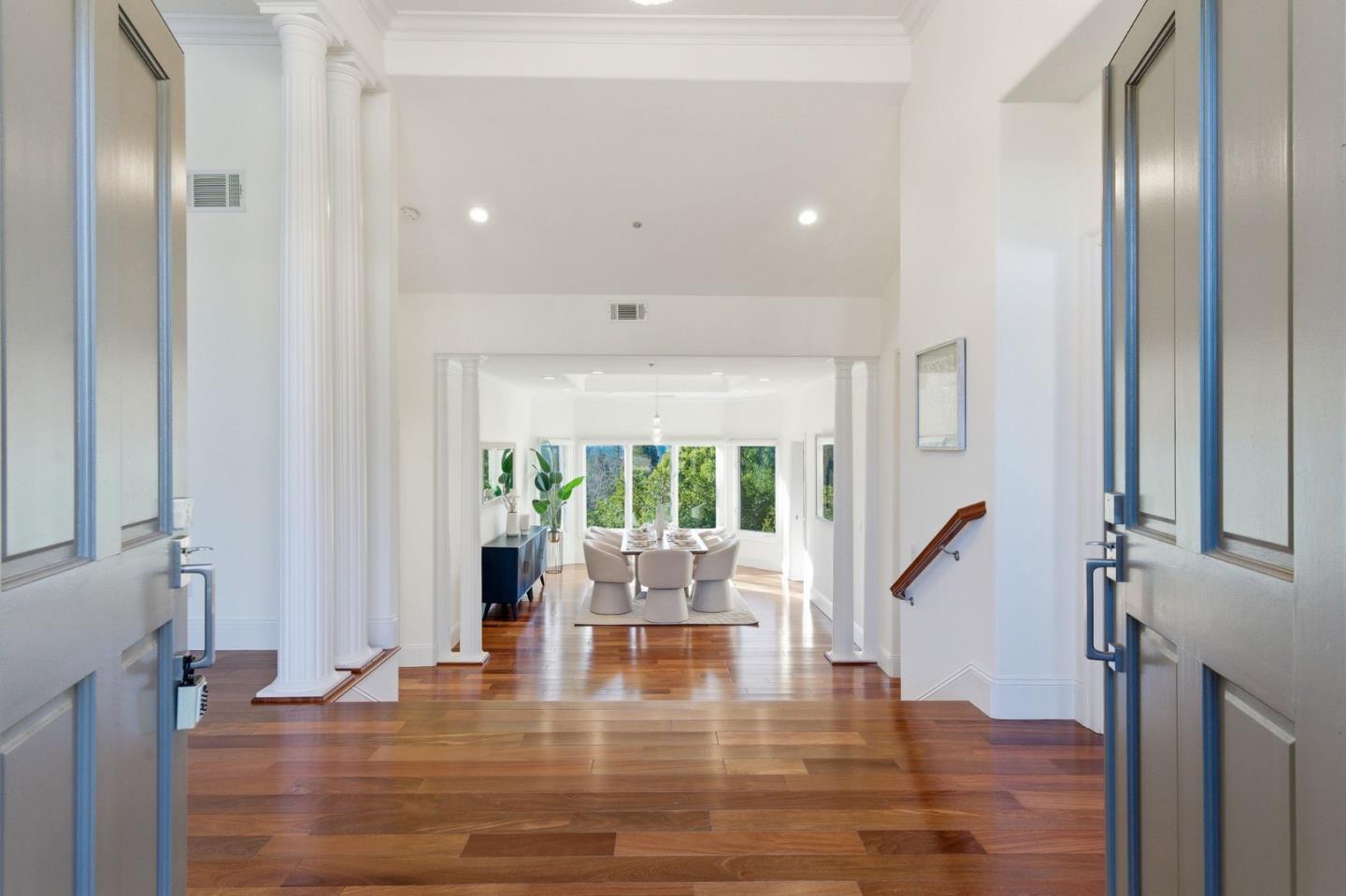 Detail Gallery Image 3 of 70 For 15955 Cerro Vista Ct, Los Gatos,  CA 95032 - 4 Beds | 3/1 Baths