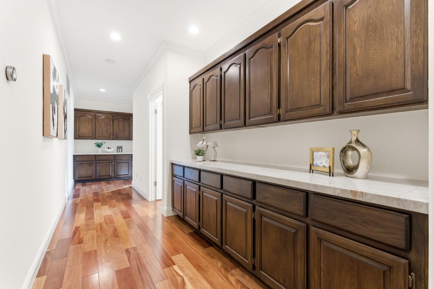 Detail Gallery Image 43 of 70 For 15955 Cerro Vista Ct, Los Gatos,  CA 95032 - 4 Beds | 3/1 Baths