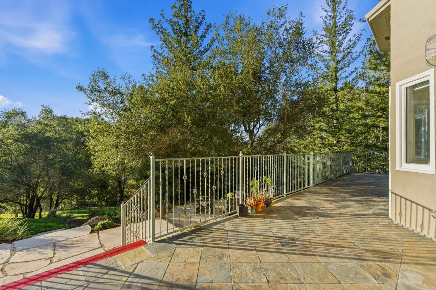 Detail Gallery Image 61 of 70 For 15955 Cerro Vista Ct, Los Gatos,  CA 95032 - 4 Beds | 3/1 Baths