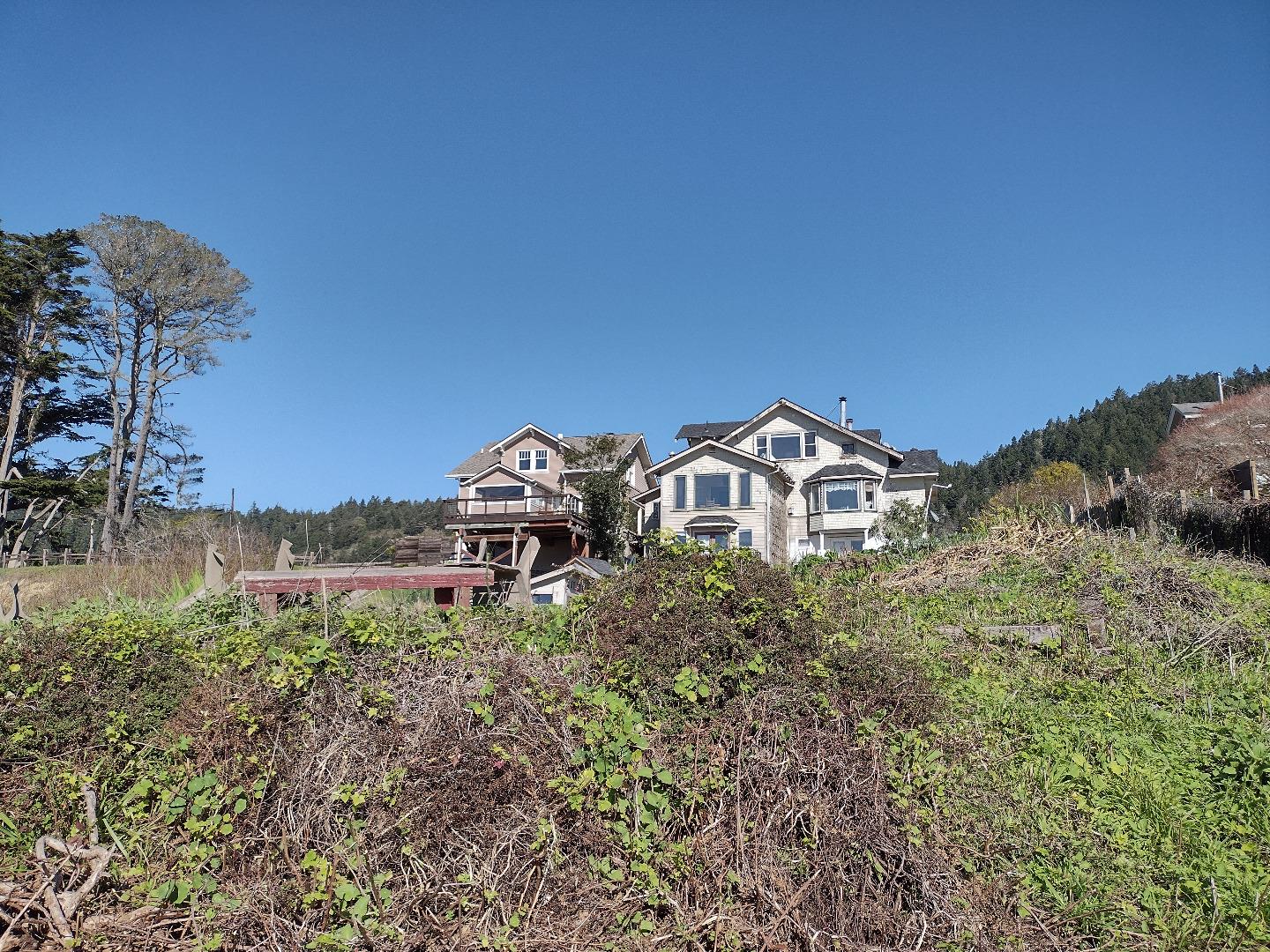 Detail Gallery Image 8 of 35 For 5520 S Highway 1, Elk,  CA 95432 - 5 Beds | 5 Baths