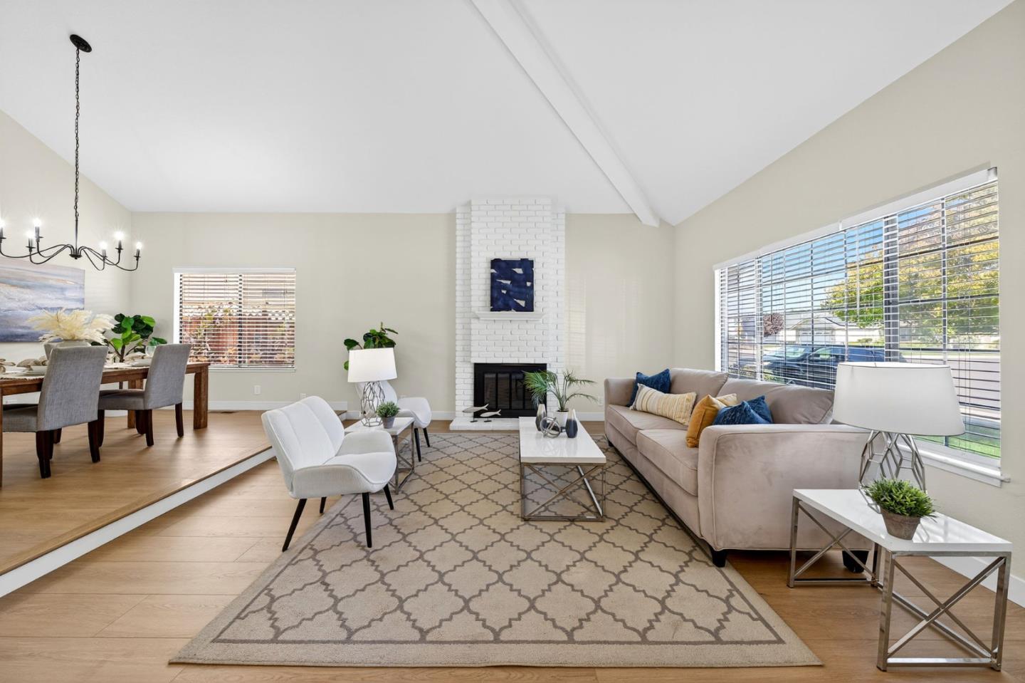 Detail Gallery Image 3 of 36 For 4315 Montmorency Ct, San Jose,  CA 95118 - 4 Beds | 2/1 Baths