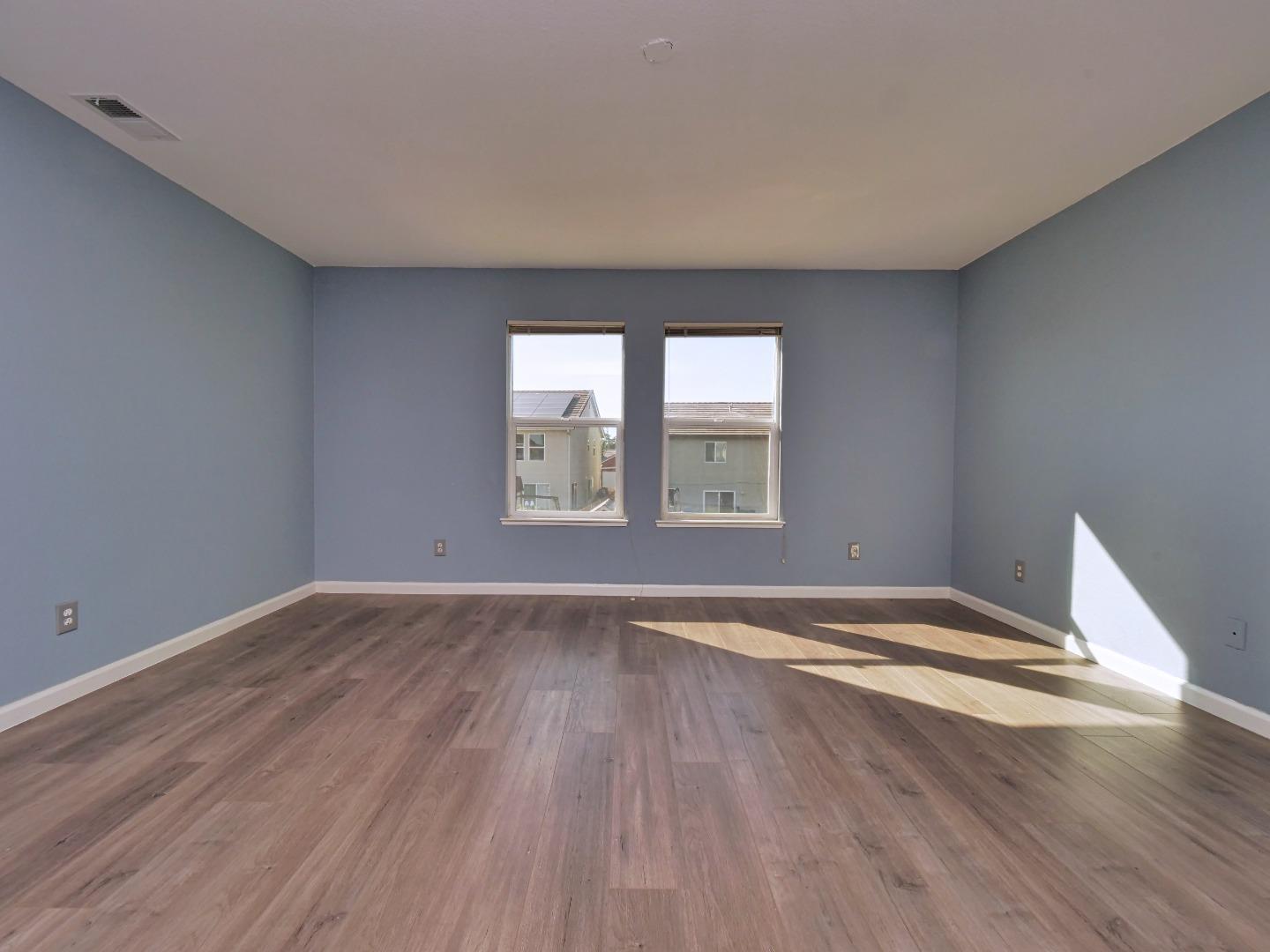 Detail Gallery Image 12 of 18 For 5813 Fred Russo Dr, Stockton,  CA 95212 - 4 Beds | 2/1 Baths