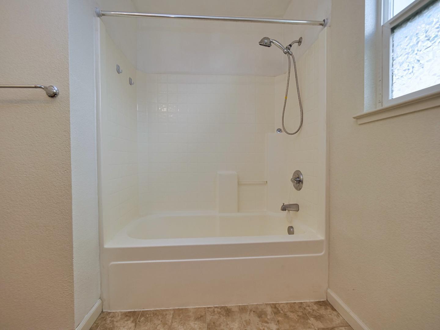 Detail Gallery Image 16 of 18 For 5813 Fred Russo Dr, Stockton,  CA 95212 - 4 Beds | 2/1 Baths