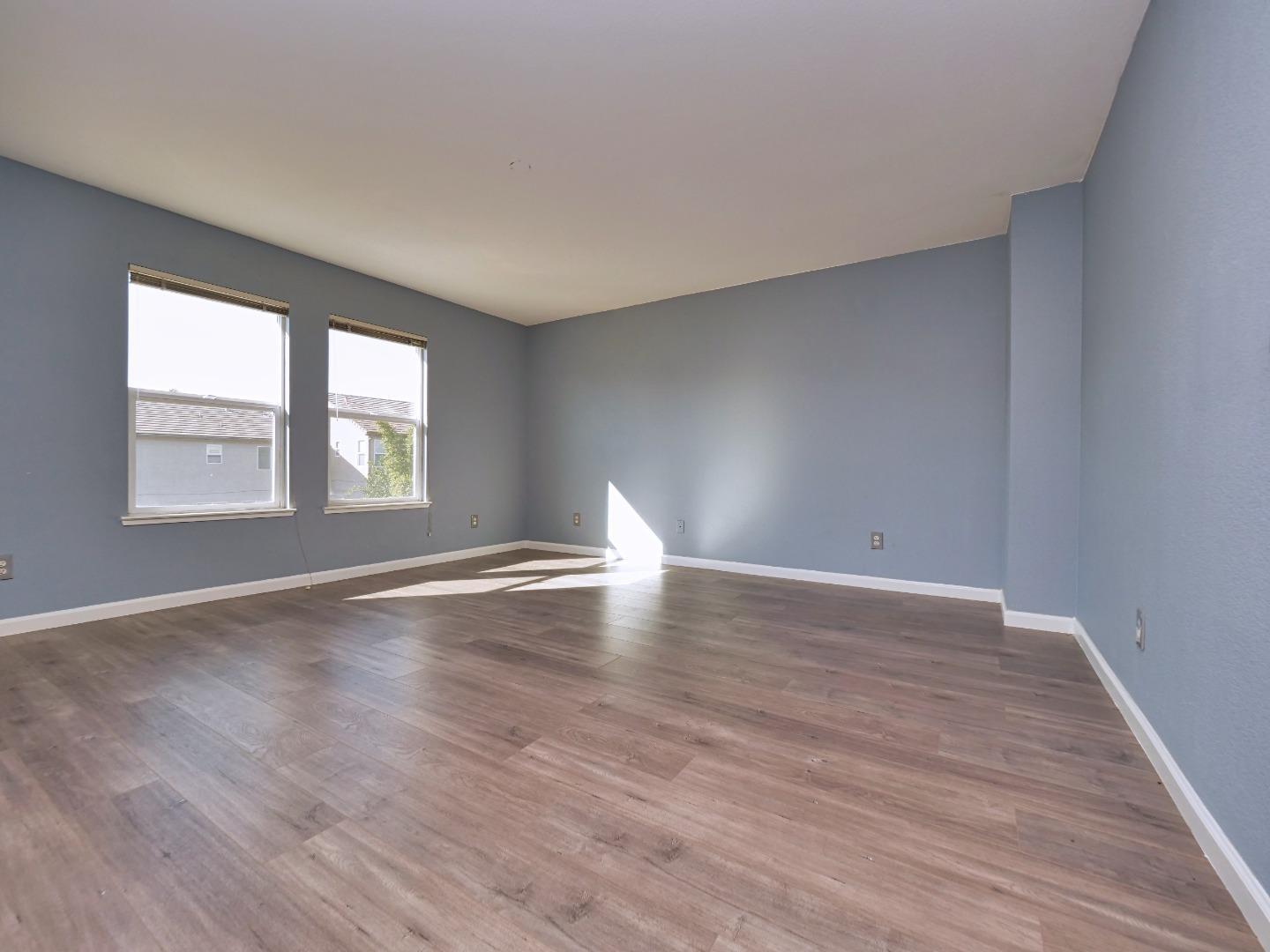 Detail Gallery Image 9 of 18 For 5813 Fred Russo Dr, Stockton,  CA 95212 - 4 Beds | 2/1 Baths
