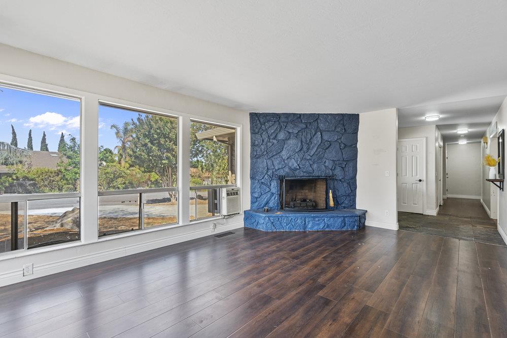 Detail Gallery Image 14 of 55 For 15 Carol Anns Ct, Hollister,  CA 95023 - 4 Beds | 2/1 Baths