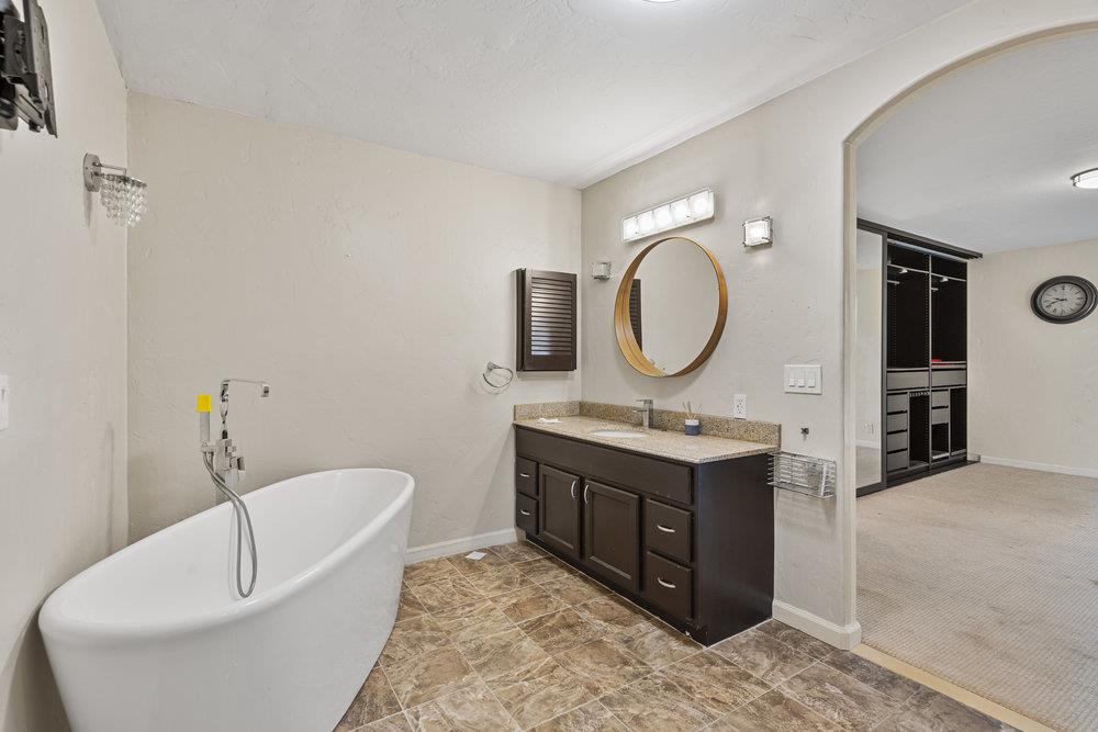 Detail Gallery Image 33 of 55 For 15 Carol Anns Ct, Hollister,  CA 95023 - 4 Beds | 2/1 Baths