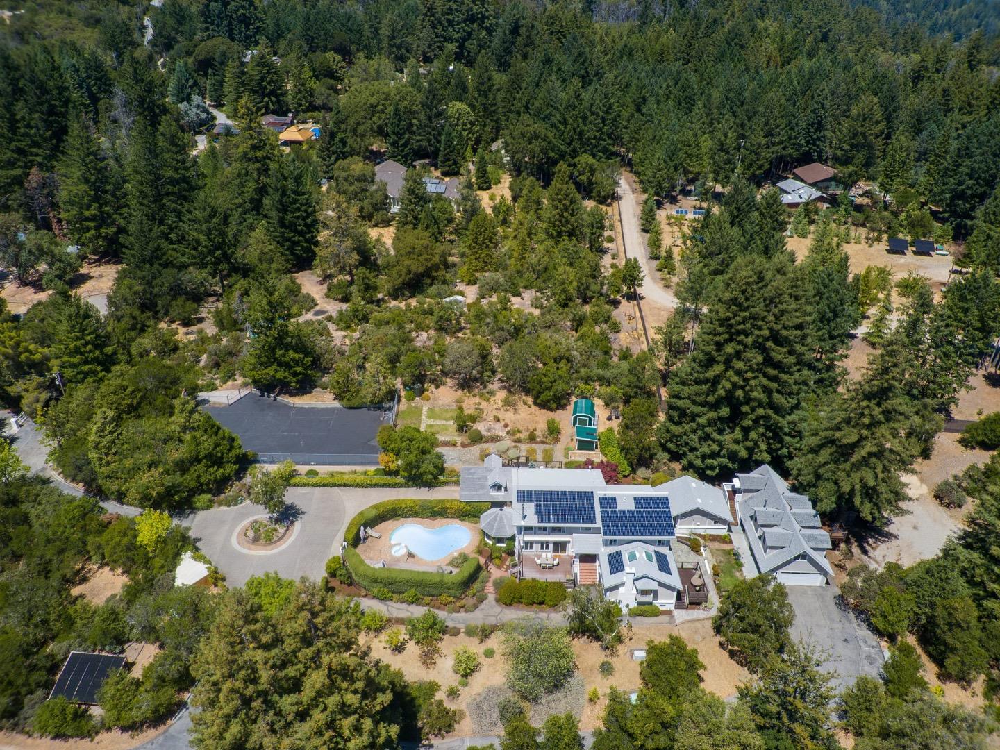 Detail Gallery Image 125 of 136 For 7919 Empire Grade, Santa Cruz,  CA 95060 - 7 Beds | 6/2 Baths