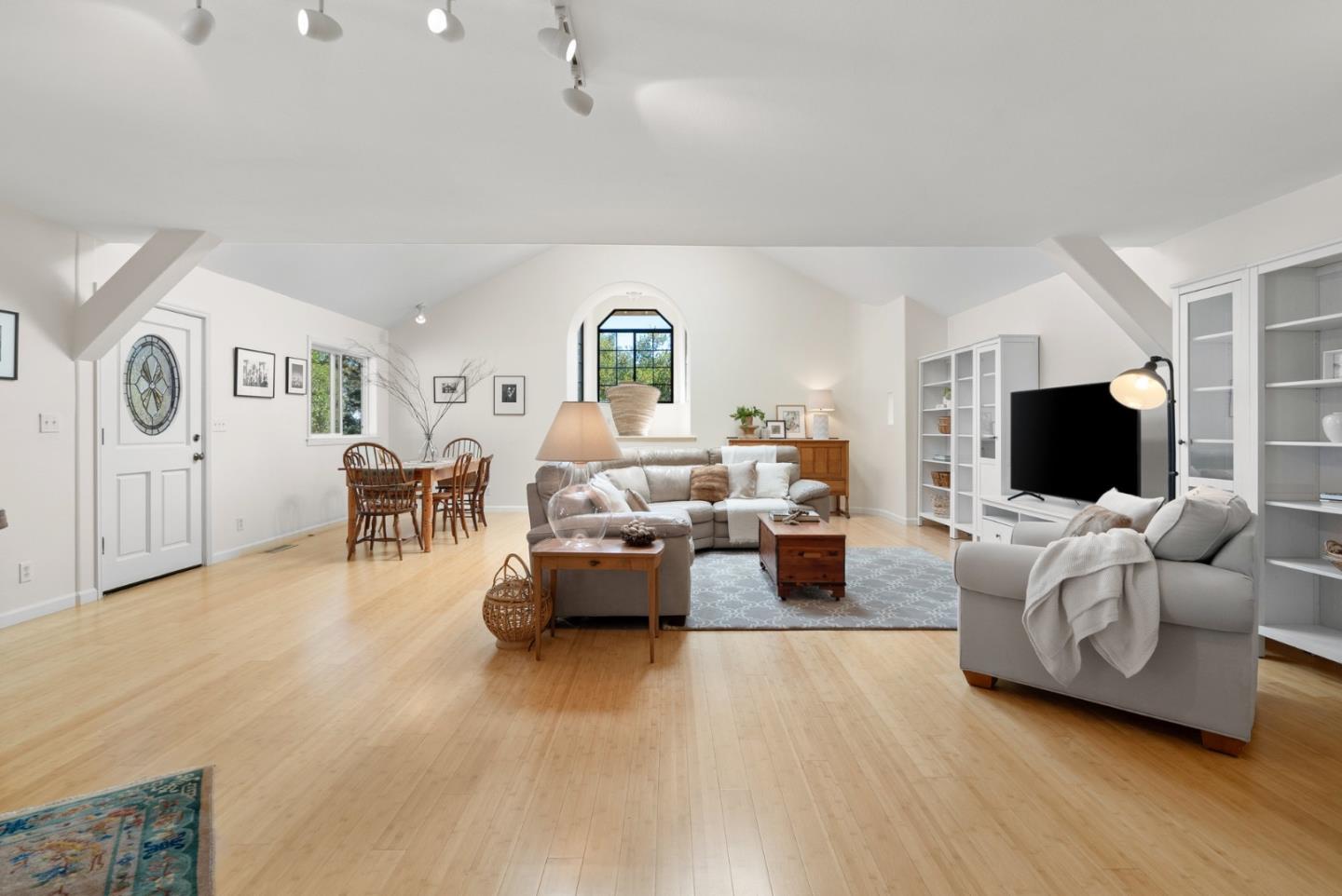 Detail Gallery Image 19 of 136 For 7919 Empire Grade, Santa Cruz,  CA 95060 - 7 Beds | 6/2 Baths