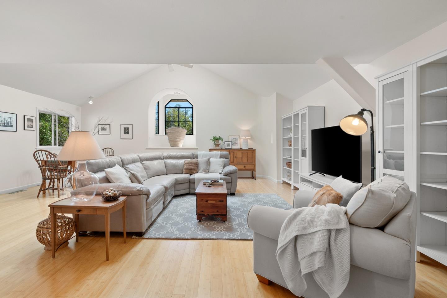 Detail Gallery Image 20 of 136 For 7919 Empire Grade, Santa Cruz,  CA 95060 - 7 Beds | 6/2 Baths