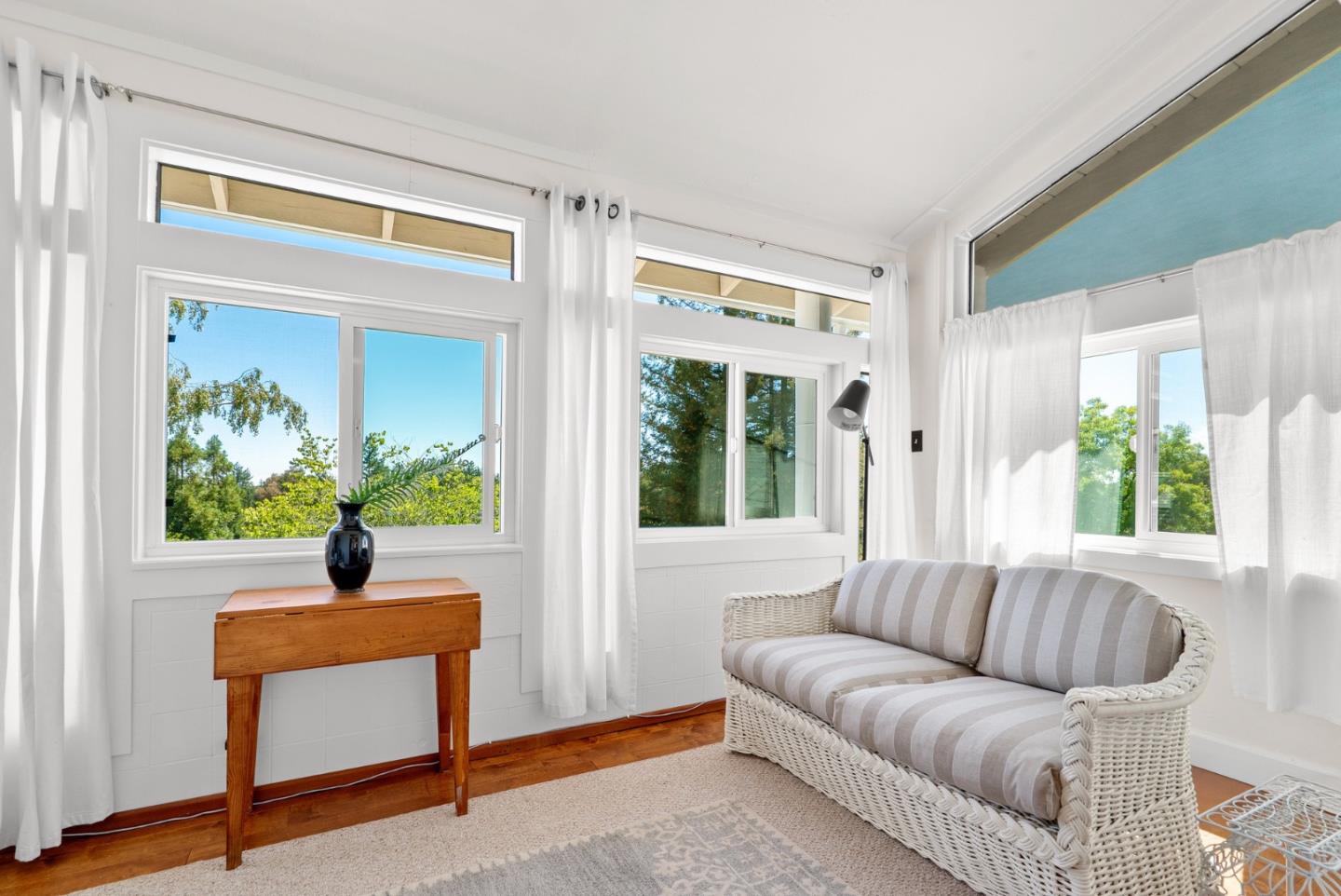 Detail Gallery Image 42 of 136 For 7919 Empire Grade, Santa Cruz,  CA 95060 - 7 Beds | 6/2 Baths