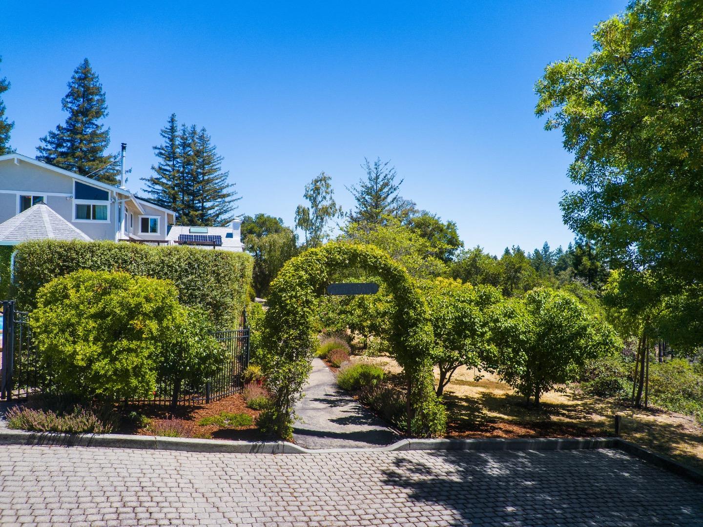 Detail Gallery Image 71 of 136 For 7919 Empire Grade, Santa Cruz,  CA 95060 - 7 Beds | 6/2 Baths