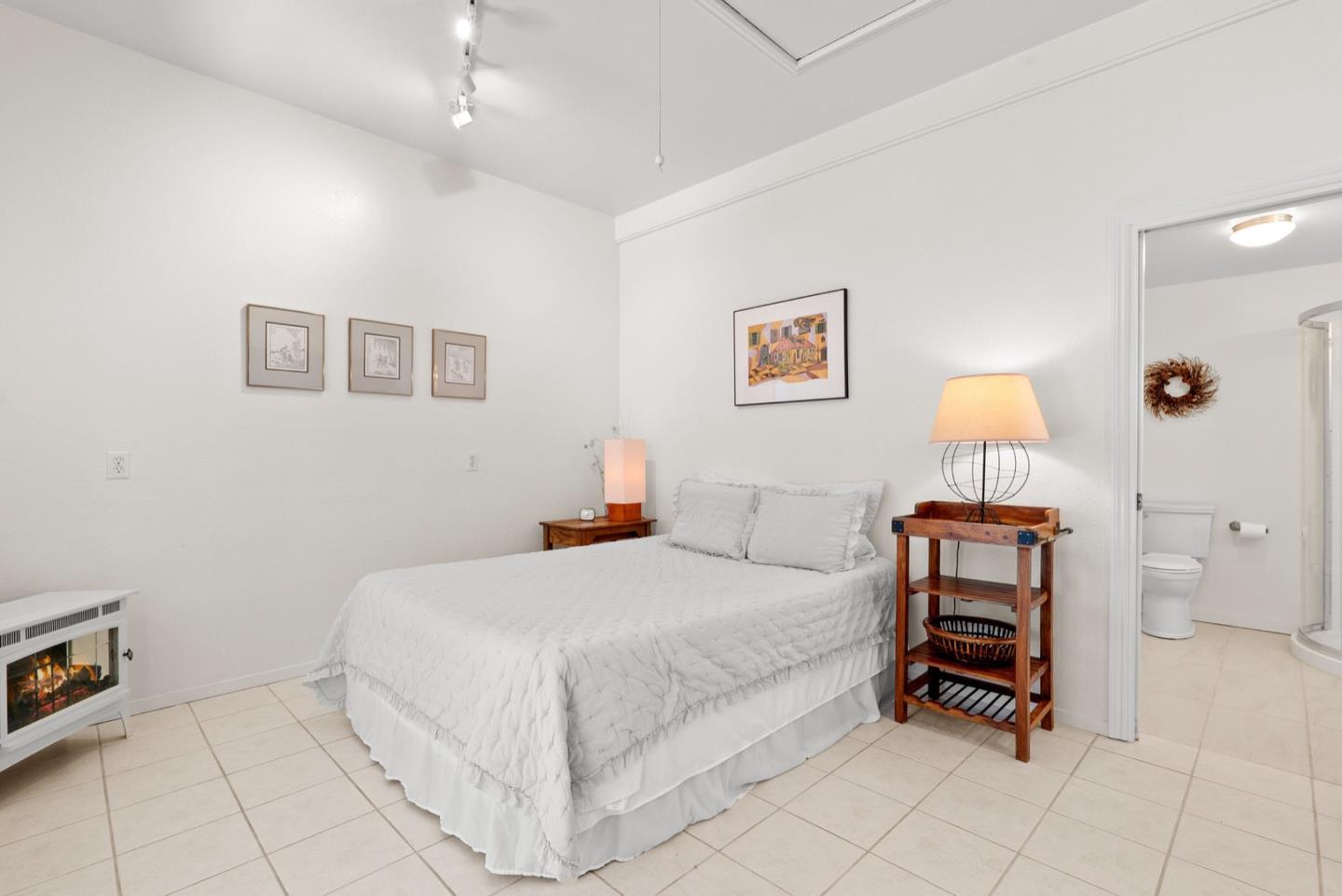 Detail Gallery Image 83 of 136 For 7919 Empire Grade, Santa Cruz,  CA 95060 - 7 Beds | 6/2 Baths