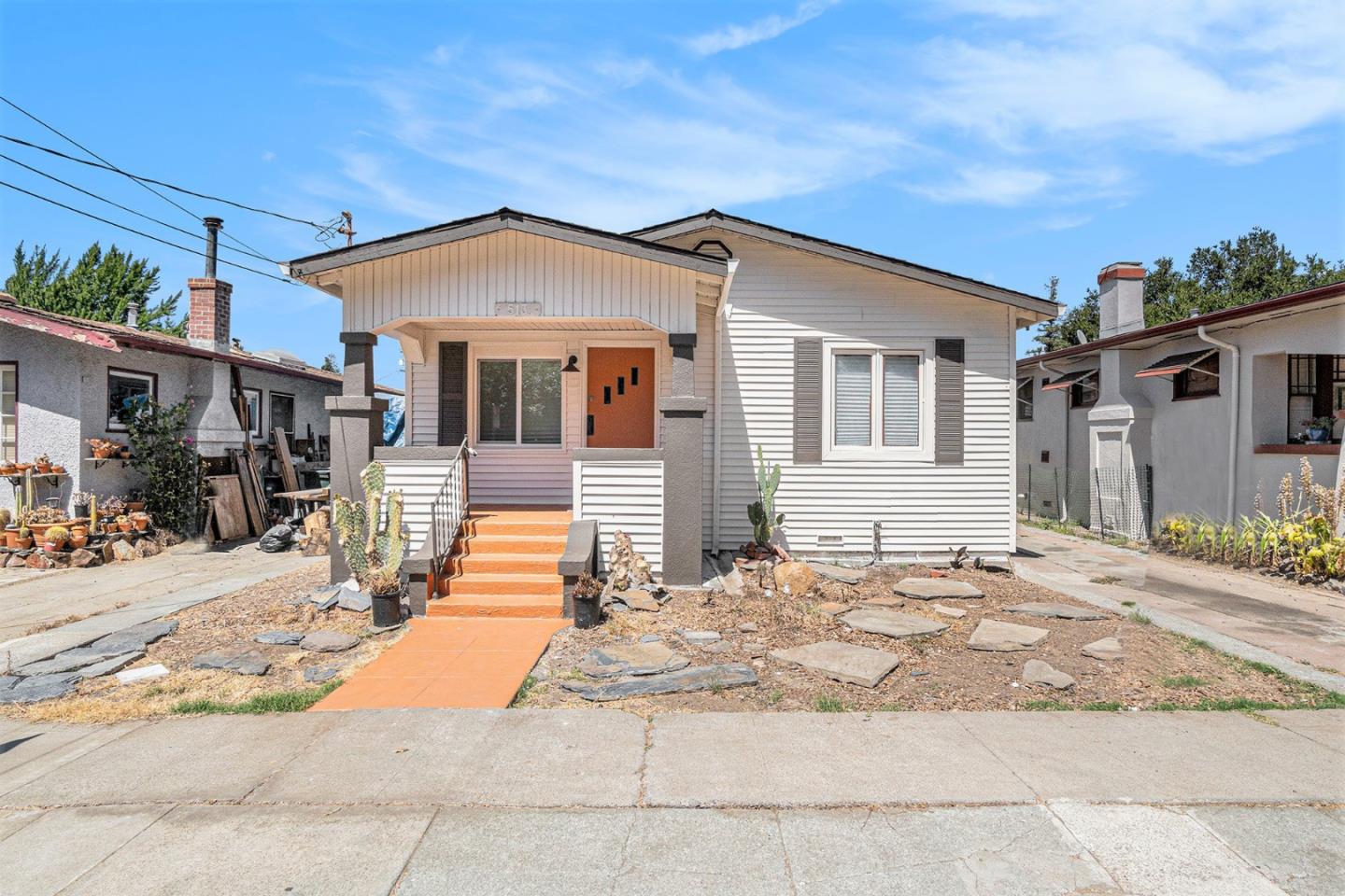 Detail Gallery Image 2 of 17 For 513 Arch St, Martinez,  CA 94553 - 2 Beds | 1 Baths