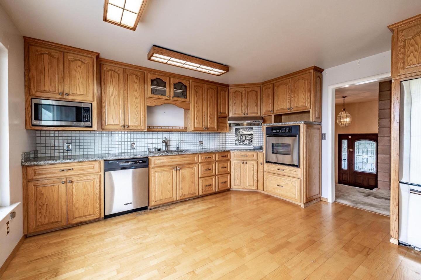 Detail Gallery Image 15 of 23 For 380 Hillside Rd, San Juan Bautista,  CA 95045 - 3 Beds | 3 Baths