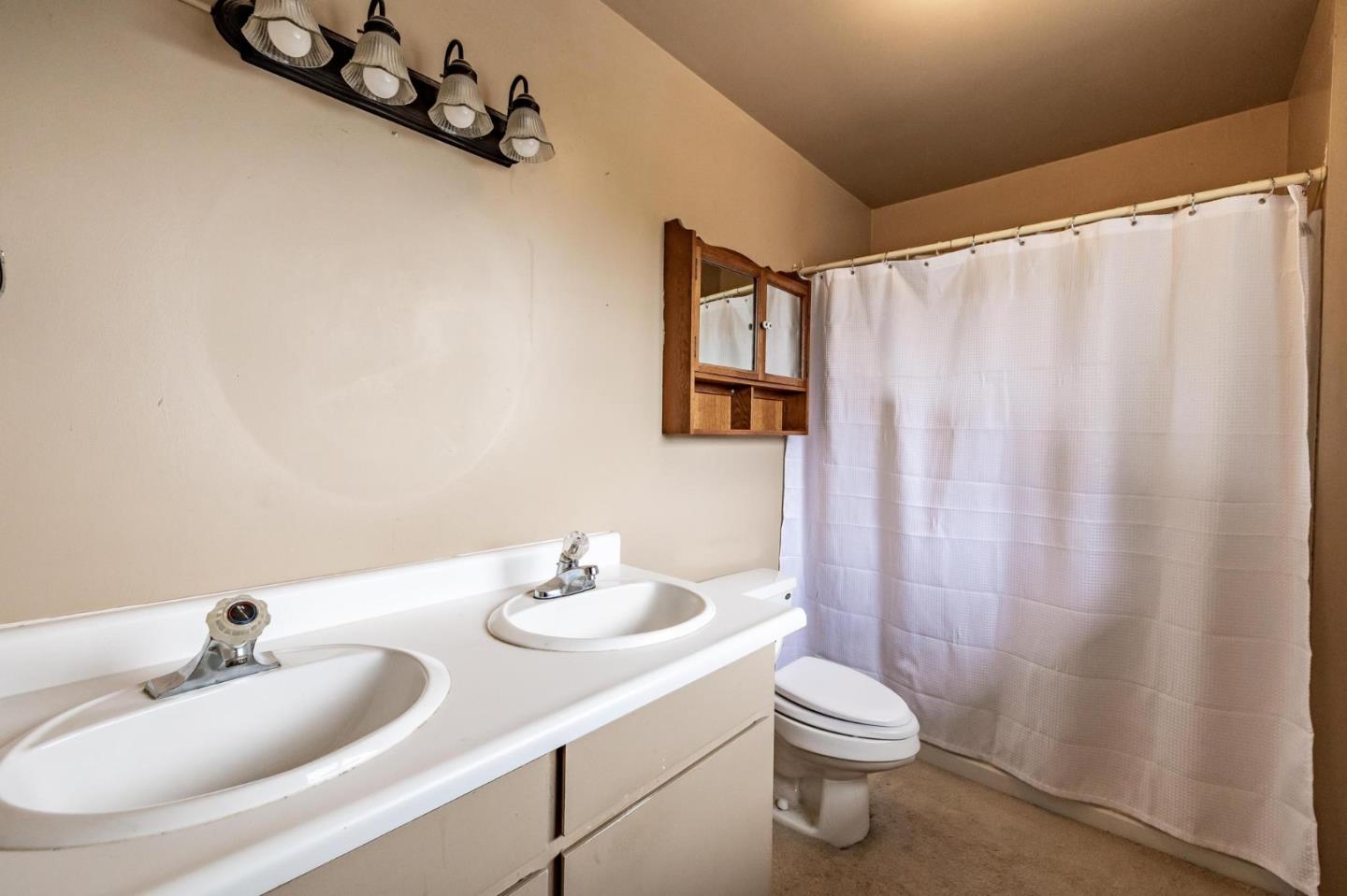 Detail Gallery Image 18 of 23 For 380 Hillside Rd, San Juan Bautista,  CA 95045 - 3 Beds | 3 Baths