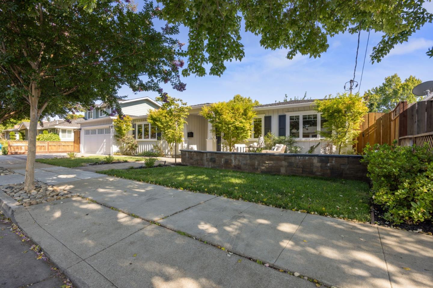 Detail Gallery Image 3 of 79 For 1052 Lovoi Way, San Jose,  CA 95125 - 4 Beds | 3 Baths