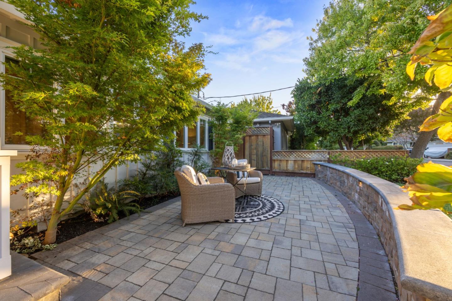 Detail Gallery Image 6 of 79 For 1052 Lovoi Way, San Jose,  CA 95125 - 4 Beds | 3 Baths