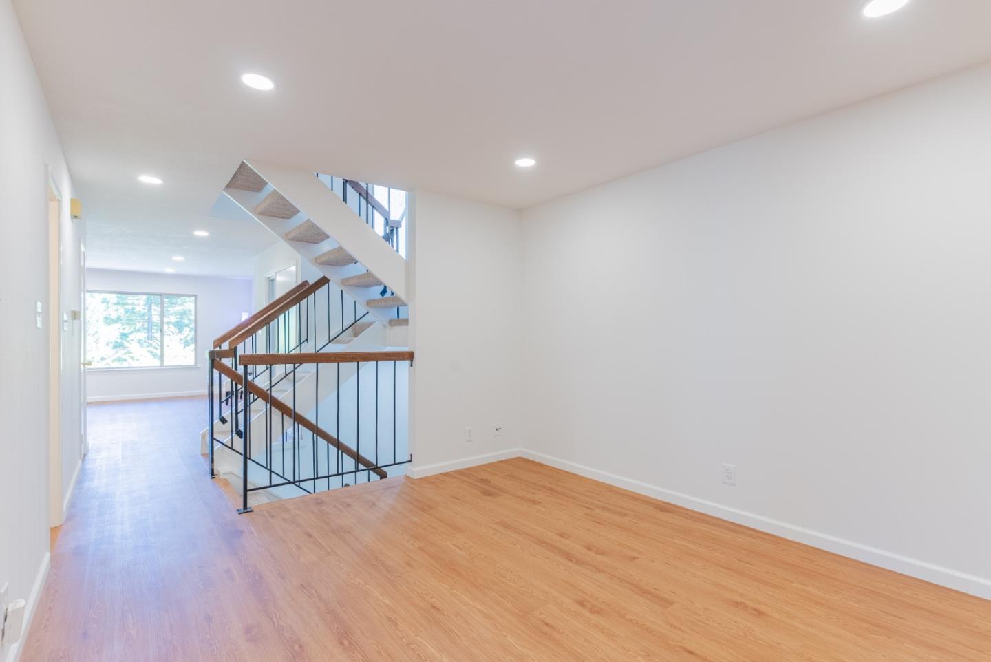 Detail Gallery Image 18 of 53 For 6 Havenridge Ct, San Mateo,  CA 94402 - 3 Beds | 2/1 Baths