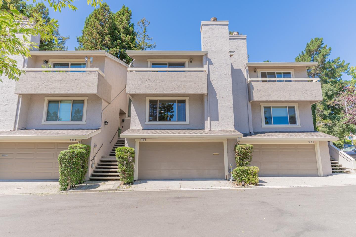 Detail Gallery Image 2 of 53 For 6 Havenridge Ct, San Mateo,  CA 94402 - 3 Beds | 2/1 Baths