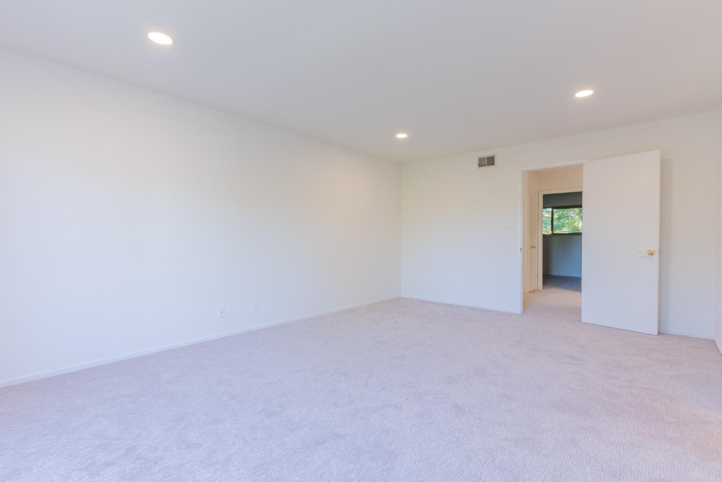Detail Gallery Image 22 of 53 For 6 Havenridge Ct, San Mateo,  CA 94402 - 3 Beds | 2/1 Baths
