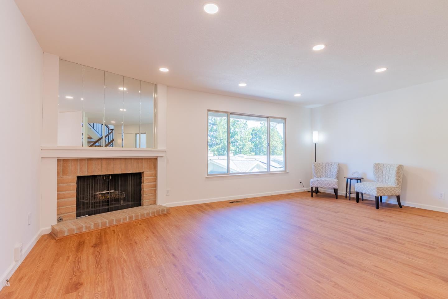 Detail Gallery Image 6 of 53 For 6 Havenridge Ct, San Mateo,  CA 94402 - 3 Beds | 2/1 Baths