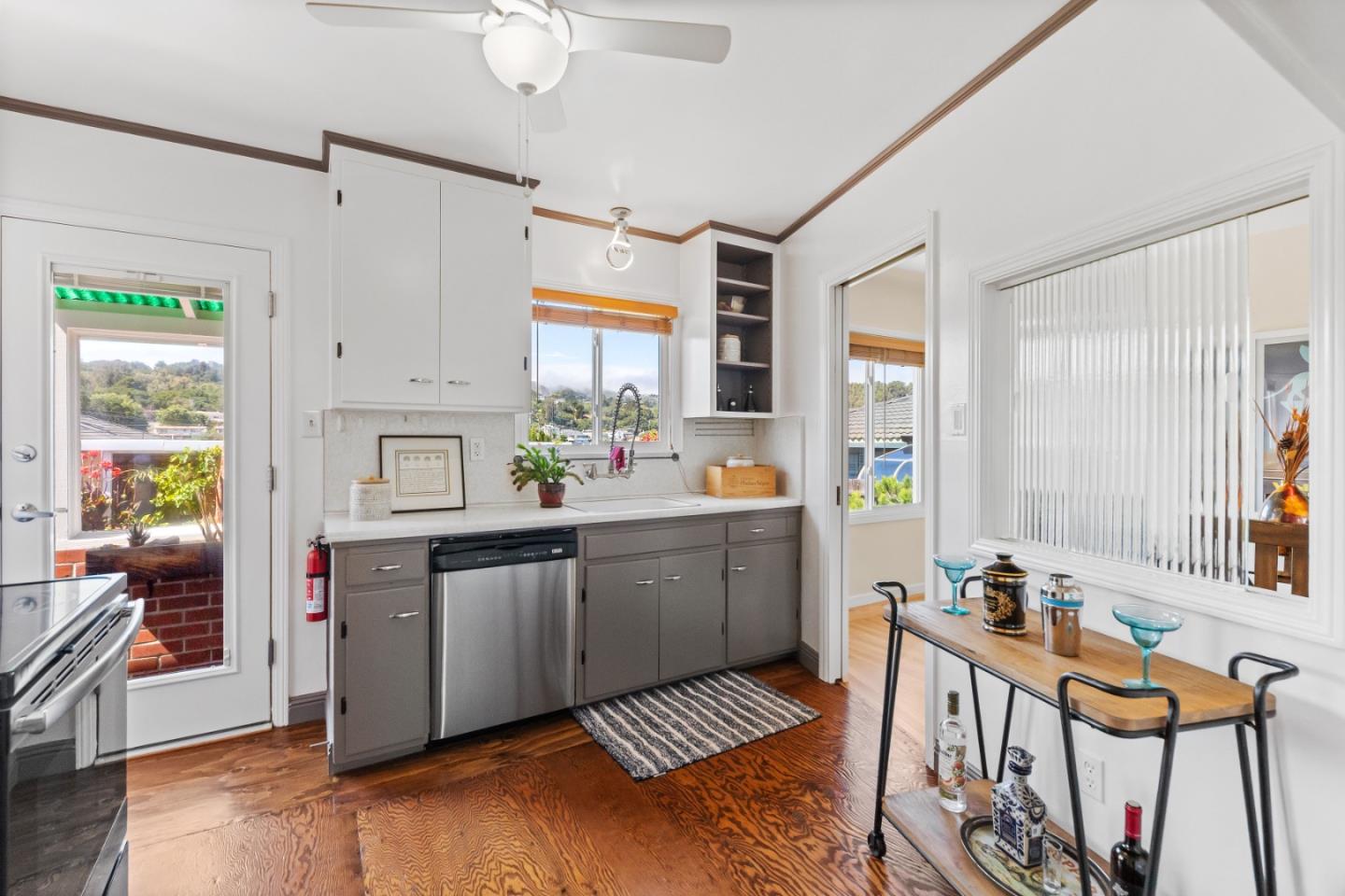 Detail Gallery Image 16 of 47 For 473 Chestnut Ave, San Bruno,  CA 94066 - 2 Beds | 1 Baths