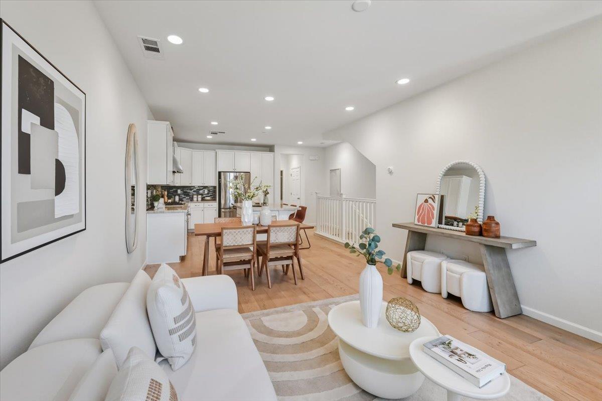 Detail Gallery Image 16 of 85 For 392 Charles Morris Ter, Sunnyvale,  CA 94085 - 4 Beds | 3 Baths