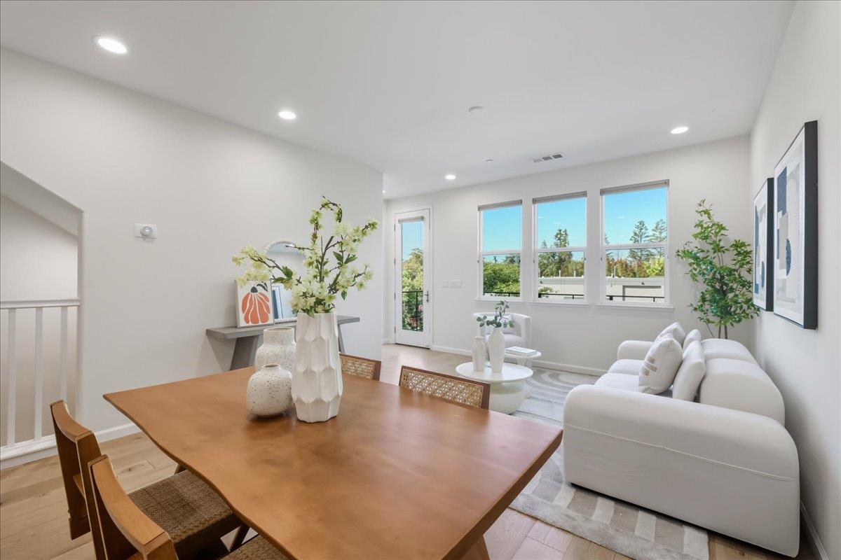 Detail Gallery Image 19 of 85 For 392 Charles Morris Ter, Sunnyvale,  CA 94085 - 4 Beds | 3 Baths