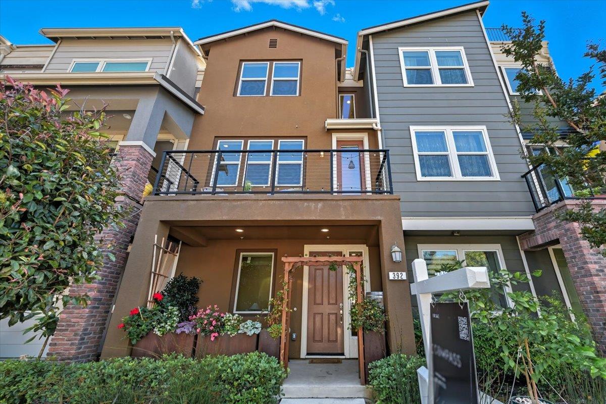 Detail Gallery Image 2 of 85 For 392 Charles Morris Ter, Sunnyvale,  CA 94085 - 4 Beds | 3 Baths