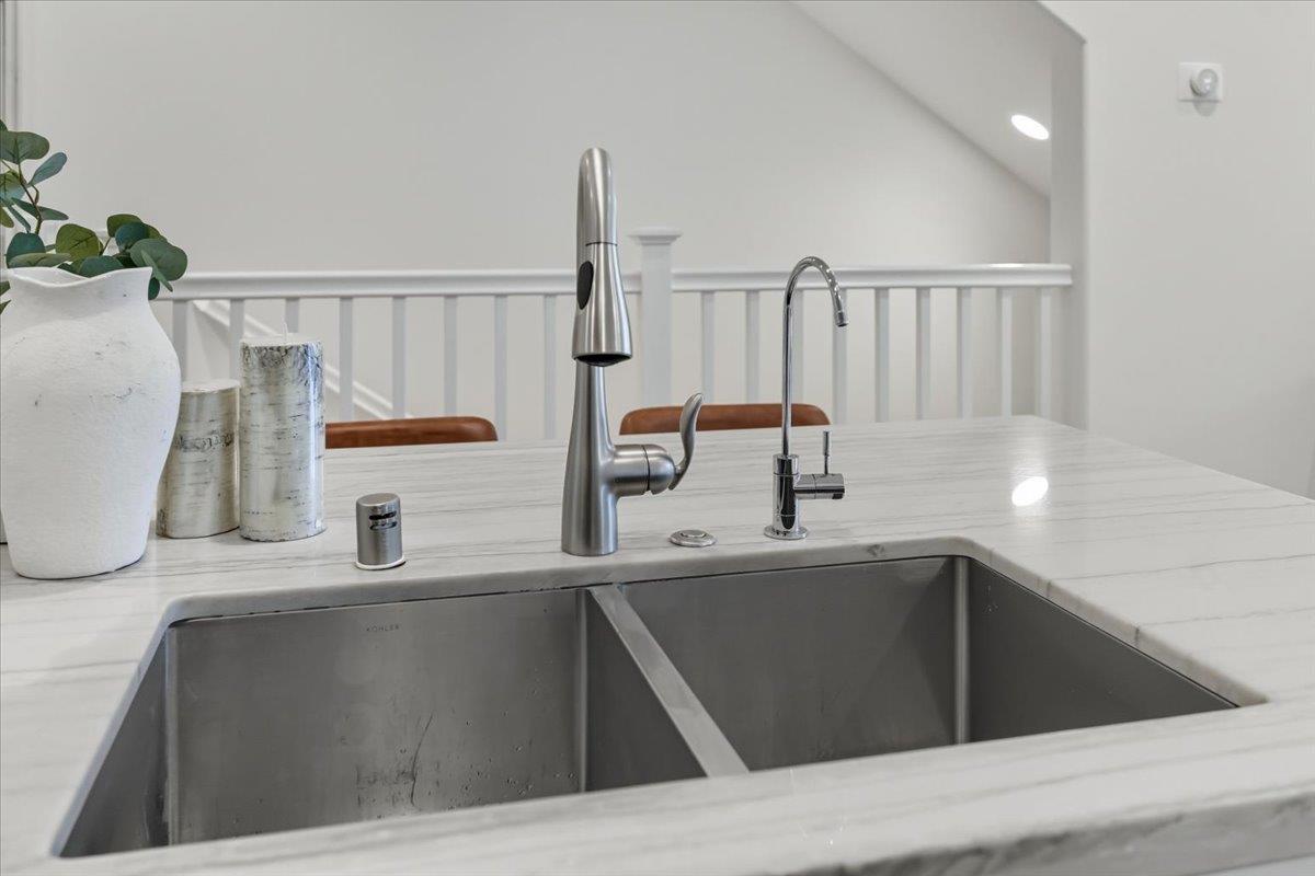 Detail Gallery Image 28 of 85 For 392 Charles Morris Ter, Sunnyvale,  CA 94085 - 4 Beds | 3 Baths