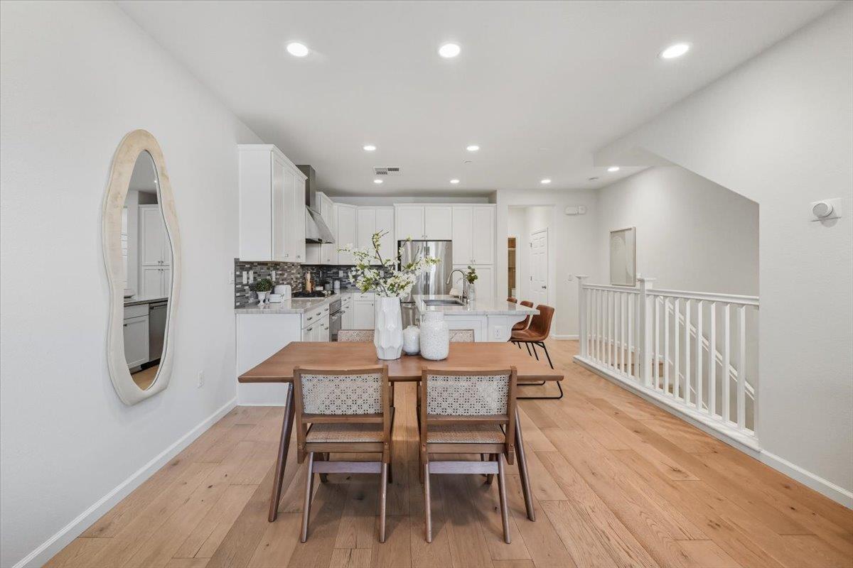 Detail Gallery Image 29 of 85 For 392 Charles Morris Ter, Sunnyvale,  CA 94085 - 4 Beds | 3 Baths