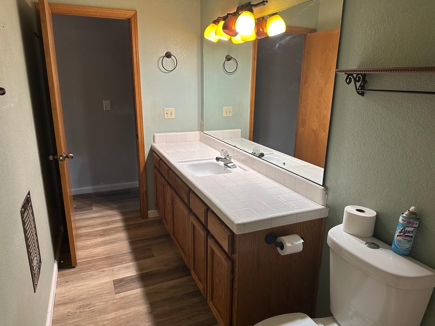 Detail Gallery Image 23 of 37 For 1670 Sausalito Dr, Hollister,  CA 95023 - 3 Beds | 2 Baths