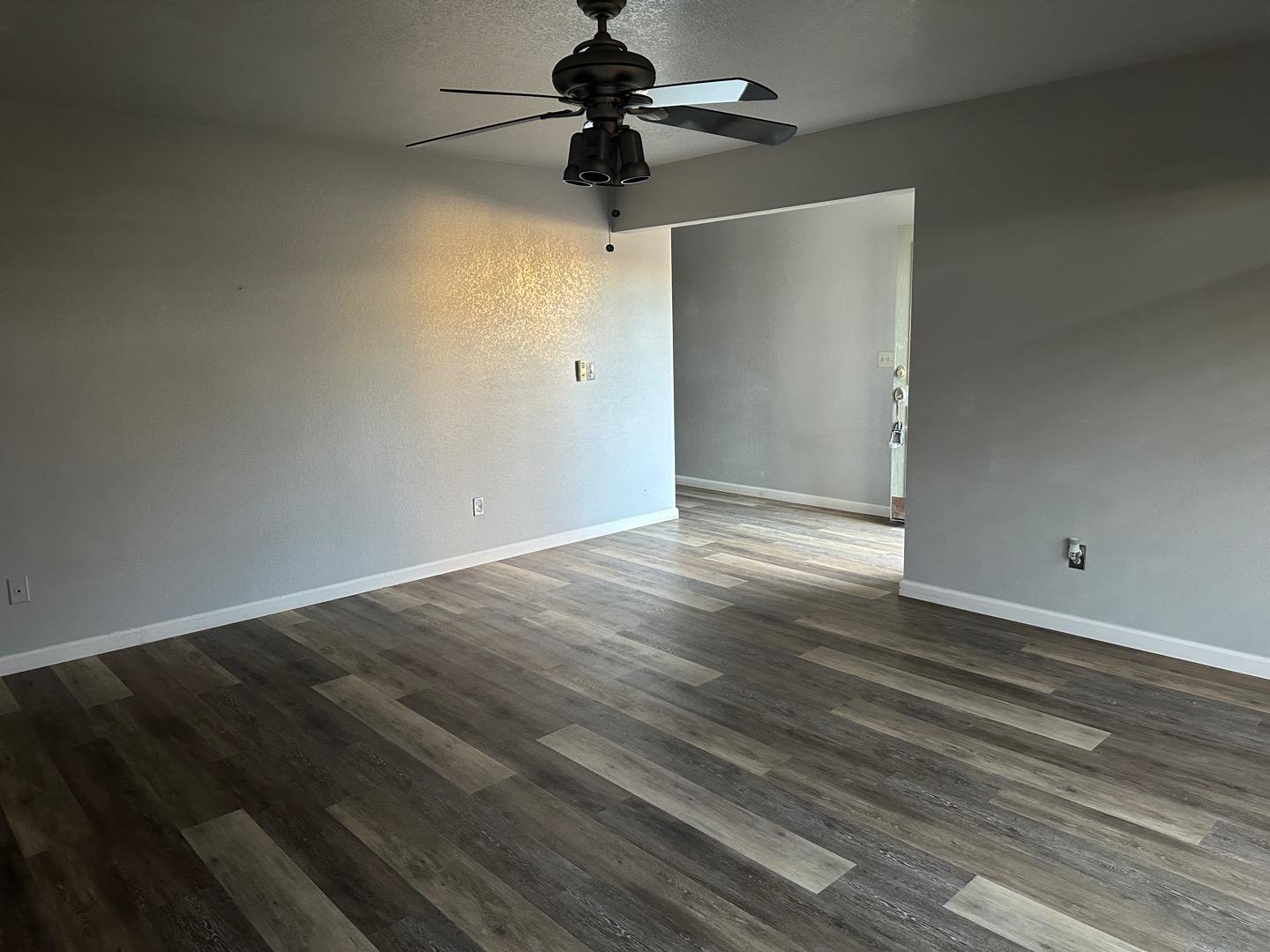 Detail Gallery Image 5 of 37 For 1670 Sausalito Dr, Hollister,  CA 95023 - 3 Beds | 2 Baths