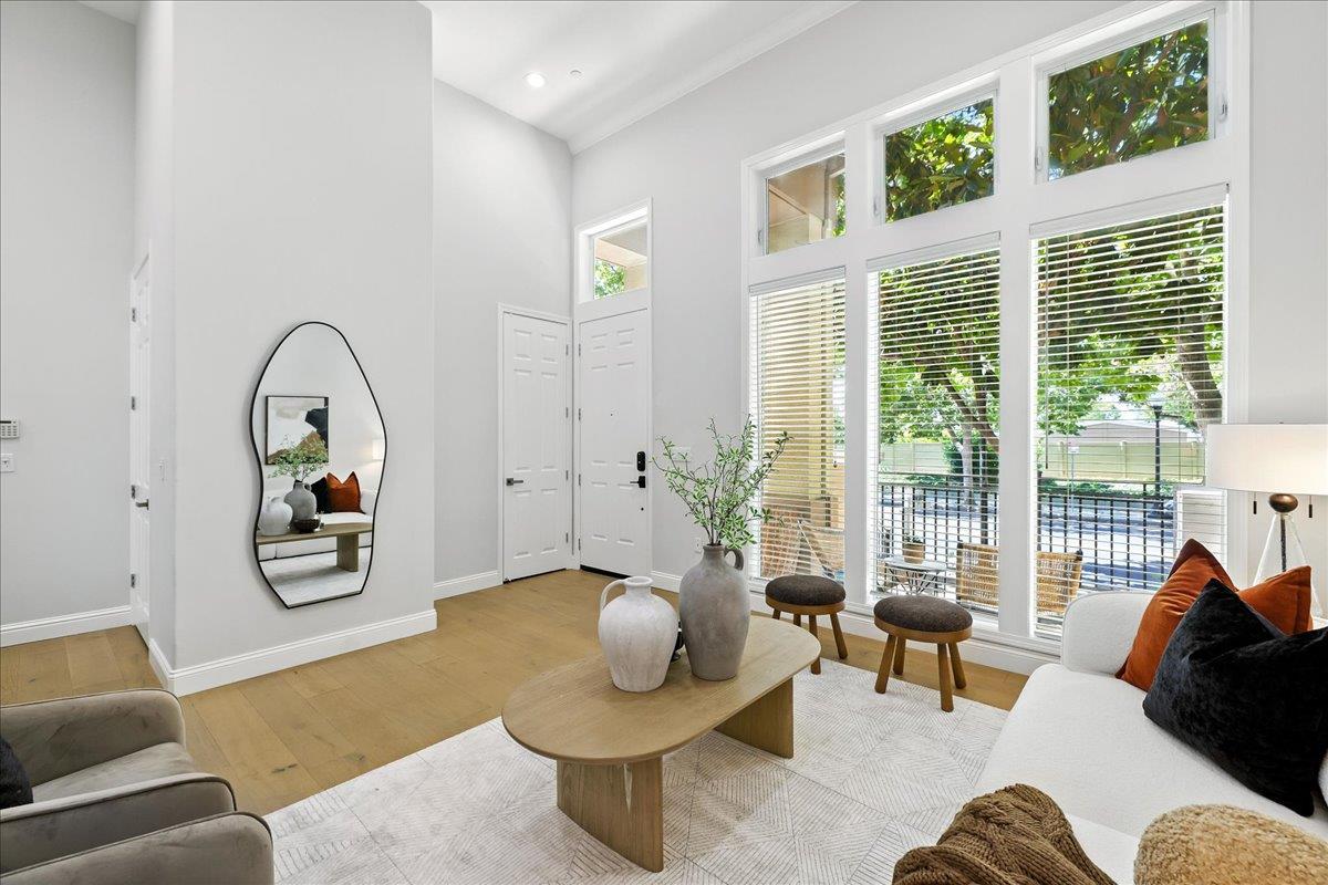 Detail Gallery Image 11 of 57 For 1190 Morse Ave, Sunnyvale,  CA 94089 - 3 Beds | 2/1 Baths