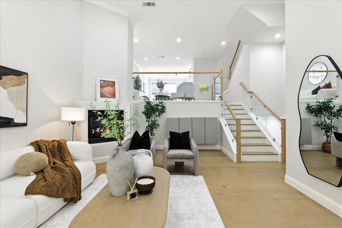 Detail Gallery Image 12 of 57 For 1190 Morse Ave, Sunnyvale,  CA 94089 - 3 Beds | 2/1 Baths