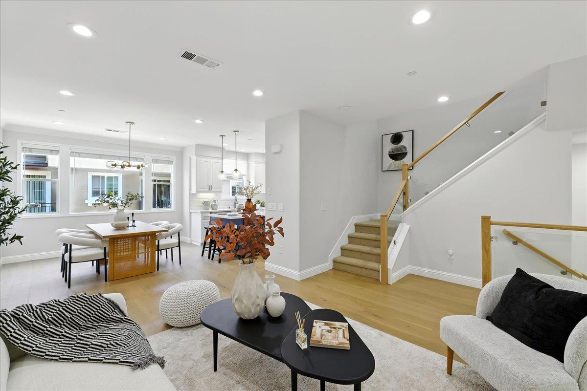 Detail Gallery Image 15 of 57 For 1190 Morse Ave, Sunnyvale,  CA 94089 - 3 Beds | 2/1 Baths