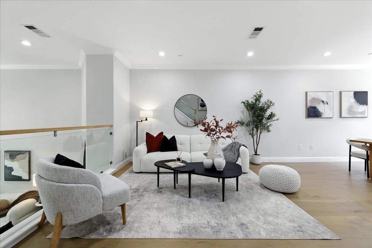 Detail Gallery Image 16 of 57 For 1190 Morse Ave, Sunnyvale,  CA 94089 - 3 Beds | 2/1 Baths