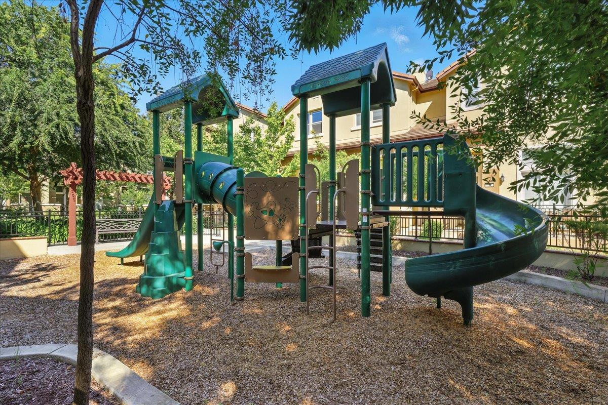Detail Gallery Image 50 of 57 For 1190 Morse Ave, Sunnyvale,  CA 94089 - 3 Beds | 2/1 Baths