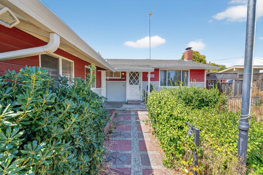 Detail Gallery Image 14 of 39 For 10451 Finch Ave, Cupertino,  CA 95014 - 3 Beds | 1/1 Baths