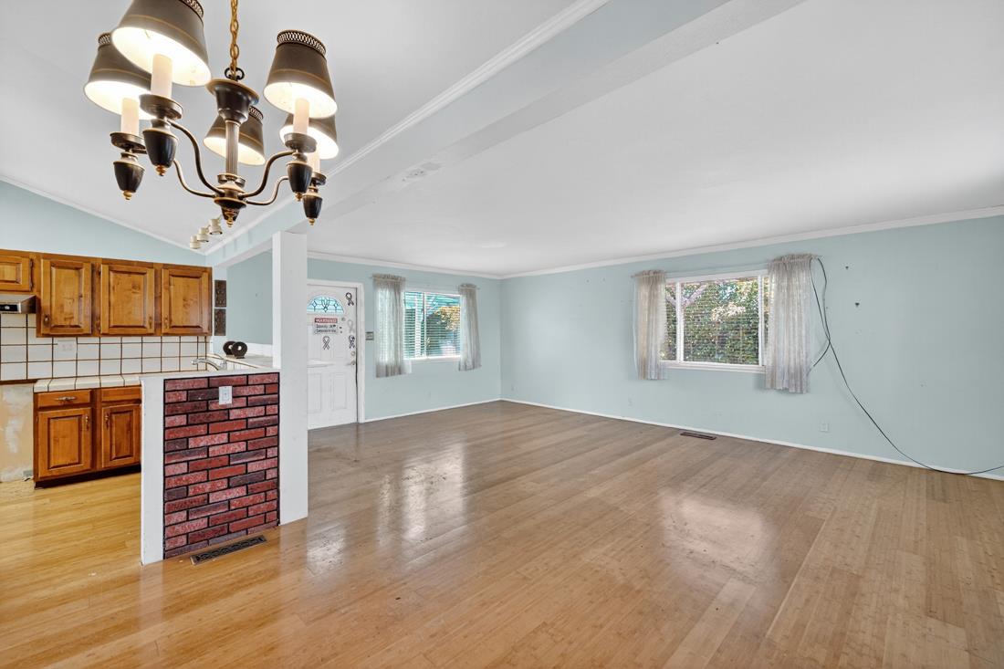 Detail Gallery Image 19 of 39 For 10451 Finch Ave, Cupertino,  CA 95014 - 3 Beds | 1/1 Baths