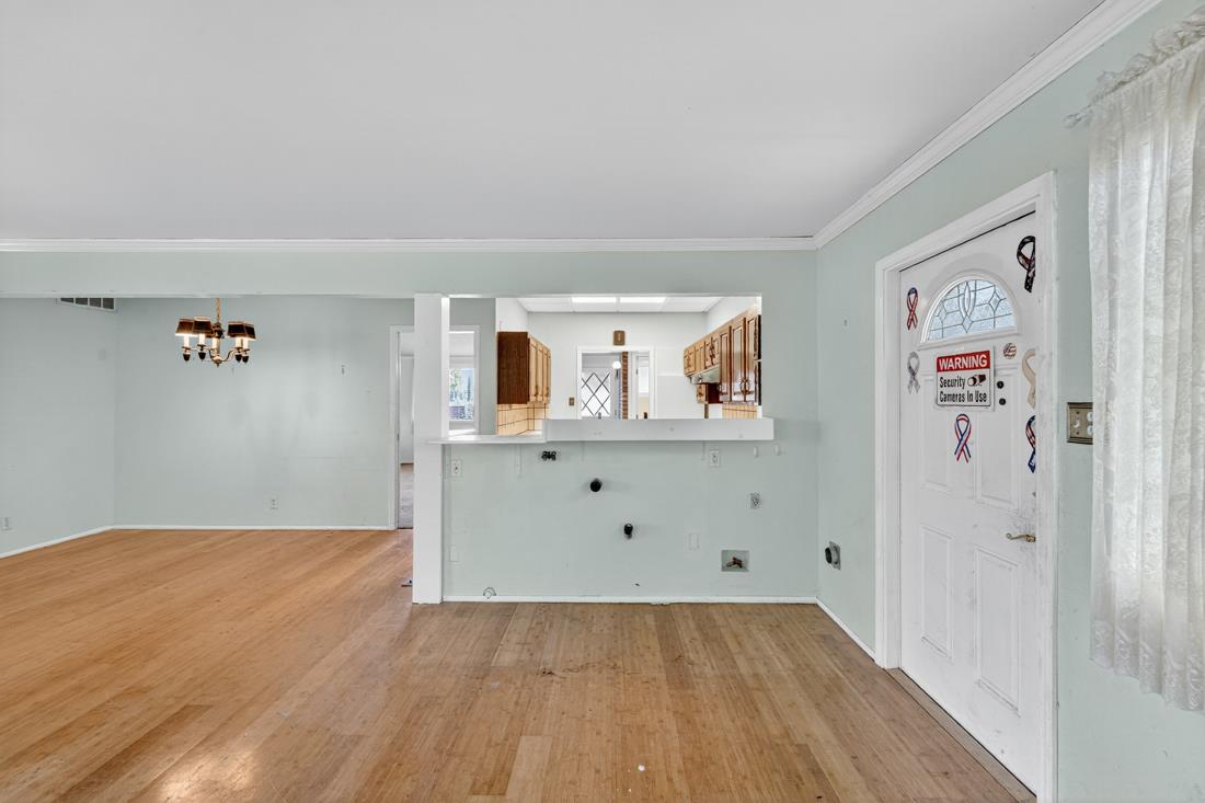 Detail Gallery Image 23 of 39 For 10451 Finch Ave, Cupertino,  CA 95014 - 3 Beds | 1/1 Baths