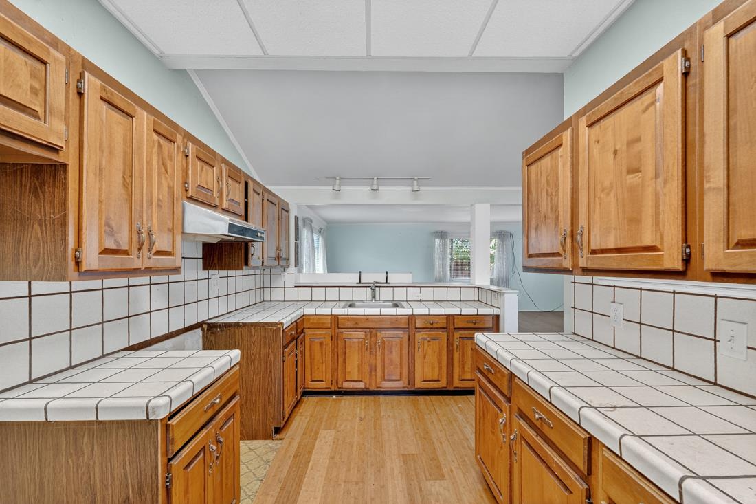 Detail Gallery Image 25 of 39 For 10451 Finch Ave, Cupertino,  CA 95014 - 3 Beds | 1/1 Baths