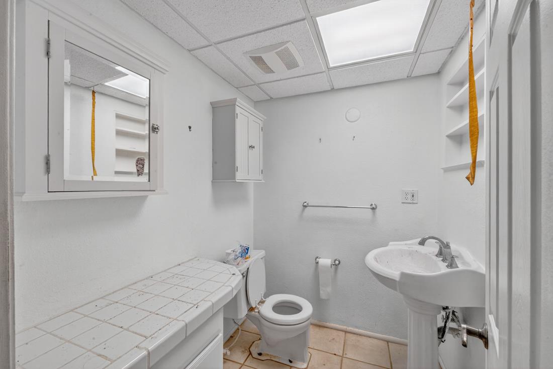 Detail Gallery Image 31 of 39 For 10451 Finch Ave, Cupertino,  CA 95014 - 3 Beds | 1/1 Baths